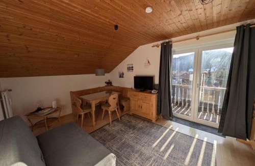 Missen-Wilhams Apartment | FeWo Alpenveilchen im Oberallgäu mit Pool, Sauna und tollem Ausblick vom großen Balkon