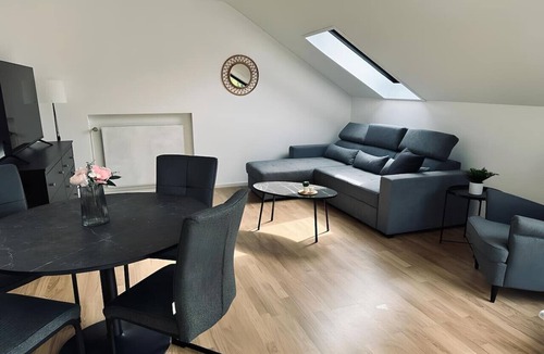 Bad Bentheim Apartment | FeWo Burgblick - Sun terrace & castle view