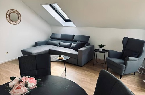 Bad Bentheim Apartment | FeWo Burgblick - Sun terrace & castle view