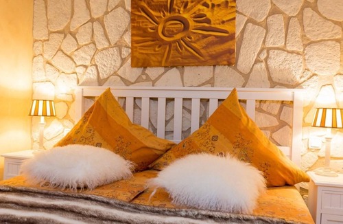 Haffkrug Apartment | Fewo Casa sea breeze central quiet dogs welcome terrace 40 to the beach 2 bedrooms