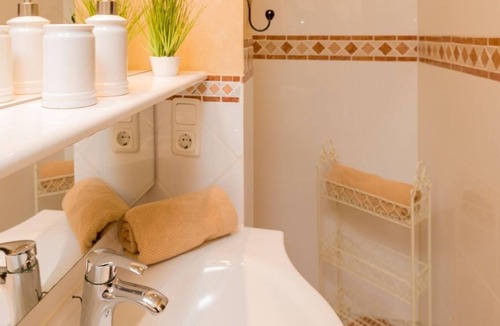 Haffkrug Apartment | Fewo Casa sea breeze central quiet dogs welcome terrace 40 to the beach 2 bedrooms