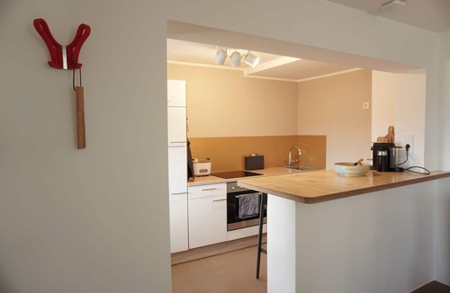 Schoenfeld-Weissig Apartment | FeWo Emma - Vacation in Pillnitz with a fireplace and a view