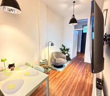 Bamberg Apartment | Fewo Fibi - Zentrale CityWohnung - 2 Schlafzimmer - 4 Betten - Küche - Ideal für Familien