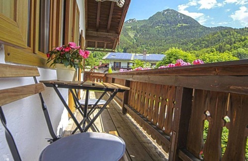 Konigssee Apartment | Fewo Jenner, 2-4 Personen, Balkon, zwei separate Schlafzimmer, Balkon