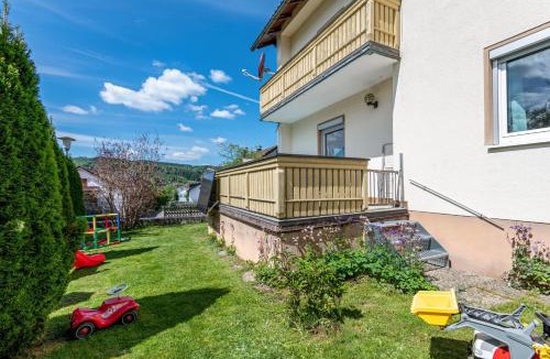 Frauenau Apartment | Fewo Lusen bis 6 Personen Bergblick
