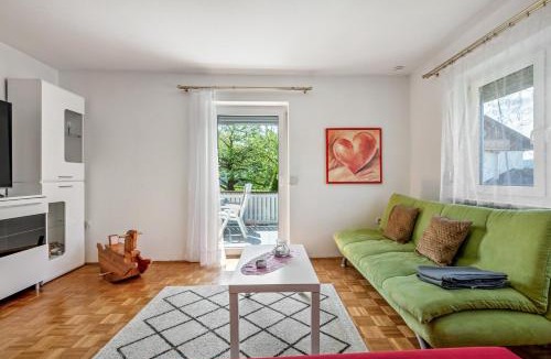 Frauenau Apartment | Fewo Lusen bis 6 Personen Bergblick