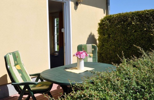 Mariendorf Apartment | Fewo Seelenfrieden 2 - with terrace and parking space - Sunny vacation apartment for