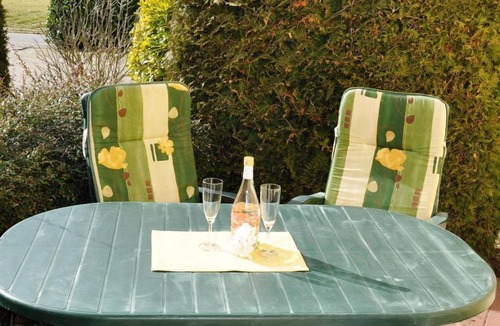 Mariendorf Apartment | Fewo Seelenfrieden 2 - with terrace and parking space - Sunny vacation apartment for