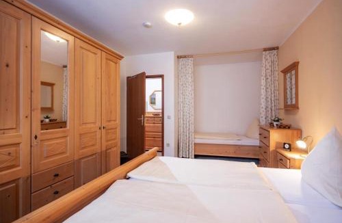 Oberaudorf Apartment | FeWo Tatzelwurm A5 , Bergblick, Schwimmbad, Sauna, Smart TV55, aussergewöhnlich