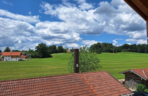 Munchen District Apartment | Fewo Vergissmeinnicht in a beautiful country idyll between Munich and the Alps