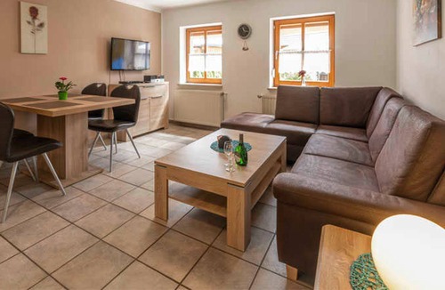 Bernheck Apartment | Fewo2 Yellow Daffodil - House Maul