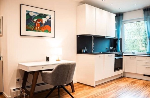 Innenstadt Apartment | Fewo7/zentrum/balkon/pool/garage