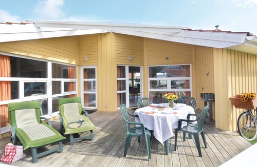Travemuende House | Fine sand, 4. 5 kilometres long and wider than anywhere else on the German Baltic Sea coast.