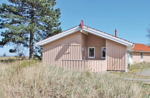 Travemuende House | Fine sand, 4. 5 kilometres long and wider than anywhere else on the German Baltic Sea coast.