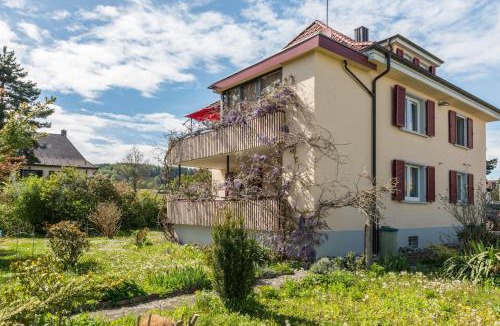 Stockach Apartment | Flair Ferienwohnung Lilie