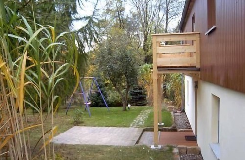 Schonfeld Apartment | Flat in Schönfeld with large garden