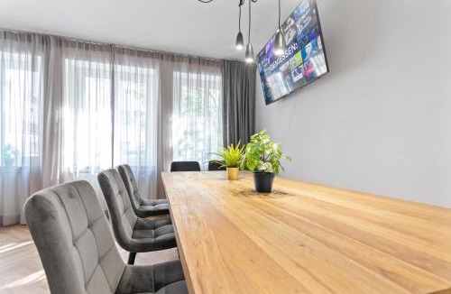 Ludwigsvorstadt-Kliniken Apartment | Flatista Homes - Central Station - 4 BR