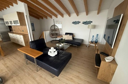 Kroeslin Boat Rental | Floating-house Nr. 5 Freya mit Kamin und Sauna - 02. Floating Houses mit Kamin