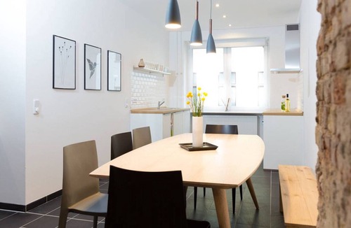 Moabit Apartment | Floor 2 (Apt. 4 + 5) 195 SQM & 5 BR/ENTIRE FLOOR: MAX 21 PERSONS