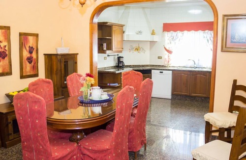 Las Rosas House | "Floratere" mit Terrasse by Interhome
