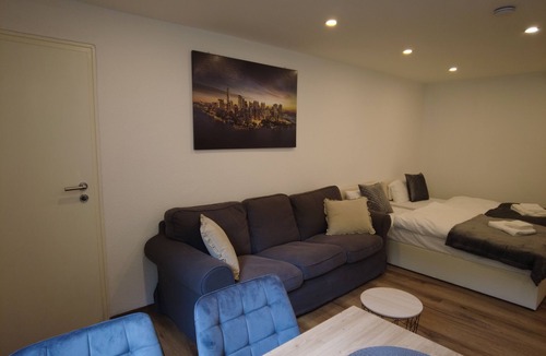 Dortmund Apartment | For 3 - box-spring beds, kitchen, internet, parking lot, stadium nearby