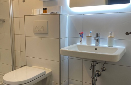 Aplerbecker Straße Apartment | FOR 3, kitchen, parking lot, internet, coffee machine