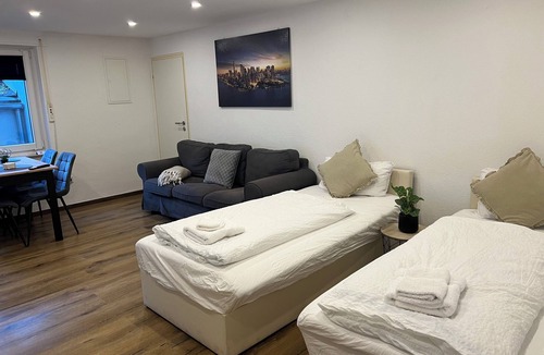 Aplerbecker Straße Apartment | FOR 3, kitchen, parking lot, internet, coffee machine