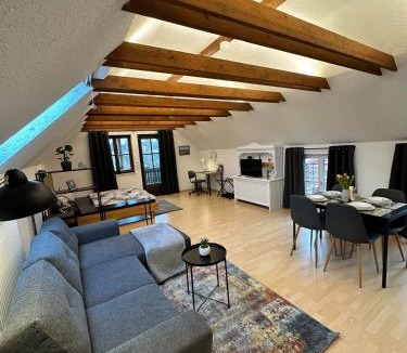 Iphofen Apartment | Fränkisches Nest am Schwanberg für 2-4 Personen - in der Nähe aller Weingüter, KNAUF GIPS KG und ConneKT