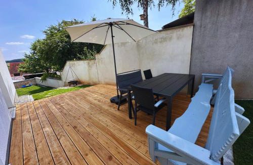 Großhabersdorf Apartment | Frankenherz-Apartments - Premium Wohnung mit Terrasse & zwei Schlafzimmern, nahe Playmobil-Funpark, Self-Check-In