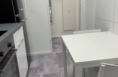 Frillendorf Apartment | Freshly renovated City Apartments Essen KITCHEN WIFI near Düsseldorf Airport