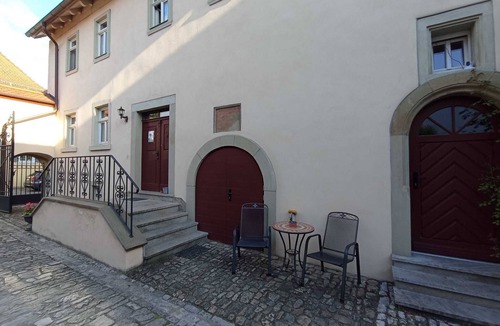 Kleinlangheim Apartment | Freundliche 120m2 Wohnung zu Vermieten