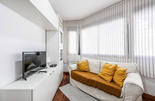 Guindalera Apartment | Friendly Flat to Discover Madrid