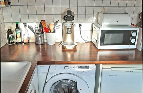 Forstenried Apartment | Friendly, quiet apartment close to subway station (50 m), WLAN