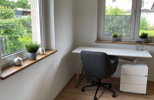 Dittelbrunn Apartment | Frisch Sanierte Ferienwohnung für bis zu 4 Pers. in Ruhiger und Zentraler Lage