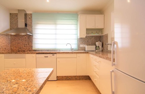 El Paraiso Apartment | Frontline Beach Bliss Luxury Penthouse with 3 Panoramic Terraces