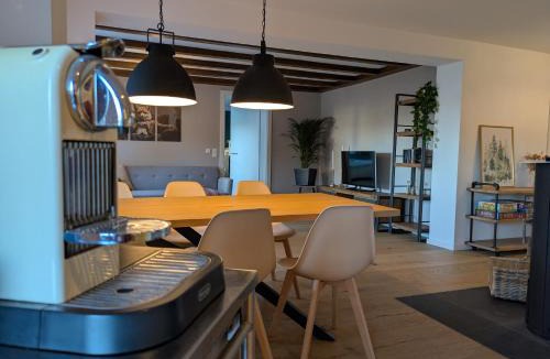 Sundern-Allendorf Apartment | Fuchsbau nähe Sorpesee, ebenerdig mit Kamin und Garten