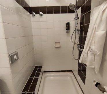 Vechta Hotel | Gästehaus am Bahnhof Vechta, Smart Check, WLAN & Parkplatz