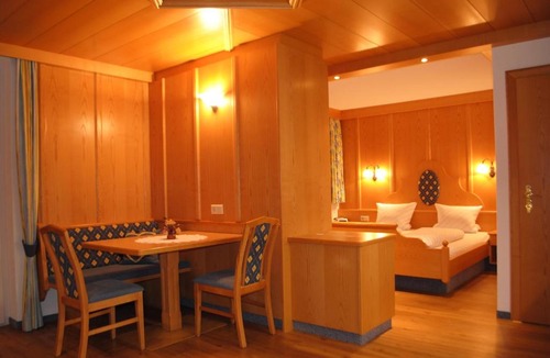 Holzgau Apartment | Gästehaus Auer