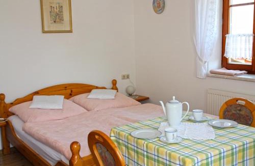 Neualbenreuth Apartment | Gästehaus Gertraud