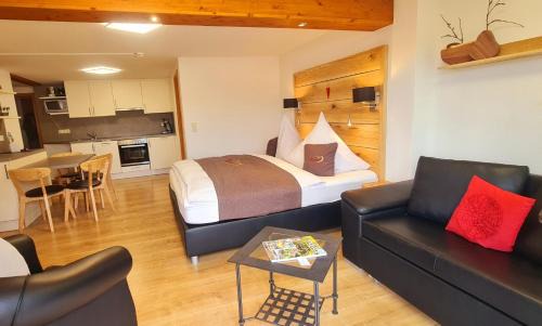 Frohnd Apartment | Gästehaus Holzer Kreuz - Ferienwohnung "Narzisse"
