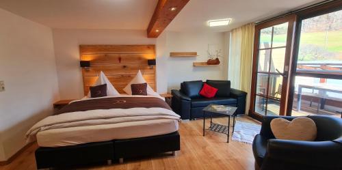 Frohnd Apartment | Gästehaus Holzer Kreuz - Ferienwohnung "Narzisse"
