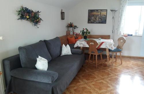 Peiting Apartment | Gästehaus Reisacher - Ferienwohnung mit Frühstück