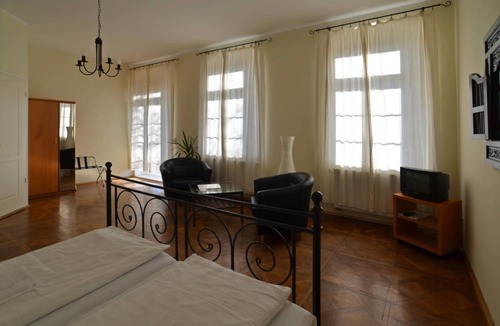 Strehlen House | Gästehaus Villa Seraphinum
