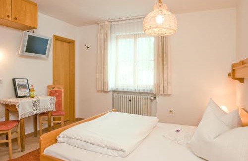 Oberammergau House | Gaestehaus Richter