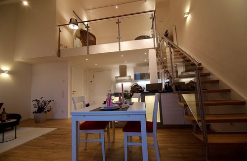 City Centre Regensburg Apartment | Gallery apartment (55sqm) with kitchen and WLAN