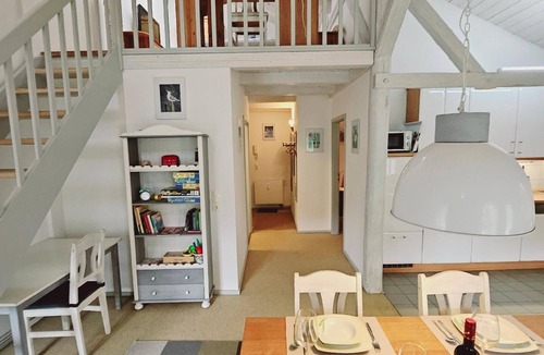 Curau Apartment | Gallery flat on a historic estate