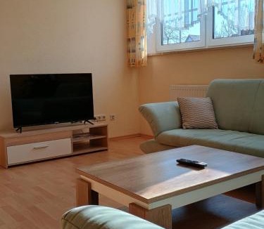 Wertingen Apartment | Ganze Wohnung mit Balkon, bis 5 Personen rund 90 qm