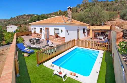 Comares House | Ganzes Haus in Comares mit abschließbarem Parkplatz by Interhome