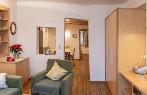Seefeld in Tirol Apartment | Garden Apartment - Landhaus Almidyll