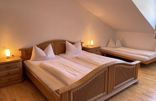 Fischbachau House | Gasthaus Marbach - 10 Doppelzimmer mit Zustellbett